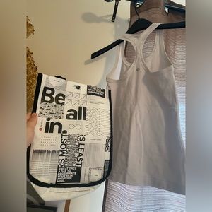 Lululemon Shirt Women 4 white Sleeveless Tank Top Racerback Athletic Workout BAG